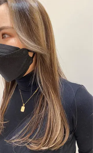 ロング カラー 髪質改善/白髪ぼかし レイヤー 🌱千咲季のヘアスタイル