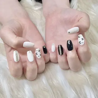 ネイル PEEKABOO京橋 EYE&NAILのマツエク・マツパデザイン