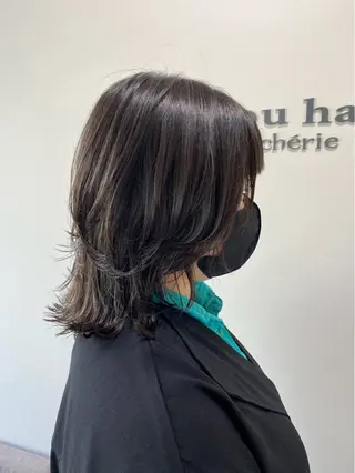 セミロング 大島 瑞穂　ビズヘアーのマツエク・マツパデザイン