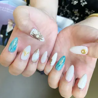 ネイル amour所属・amour ERIKAのマツエク・マツパデザイン