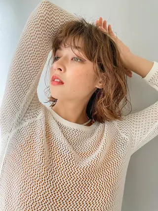 ミディアム ボブ ブリーチ/miinaのヘアスタイル