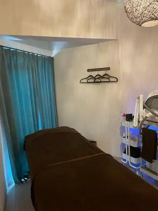 アイブロウ PureBaby所属・🌿ハーブピーリング 🌿ヘッドスパのエステ・リラクイメージ