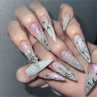 ネイル Lina nail所属・Lunaa 池袋のネイルデザイン