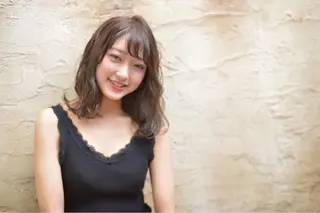 ミディアム GLROW haruhiのヘアスタイル