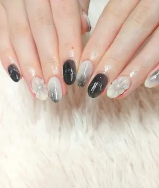 ネイル 會田 瑠衣のネイルデザイン