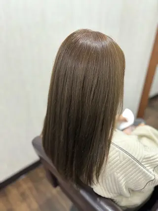 セミロング カラー カラーモデル募集 ☘️もえな☘️のヘアスタイル