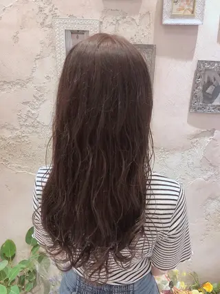 ロング 代表山口ひな 髪質改善のプロのヘアスタイル