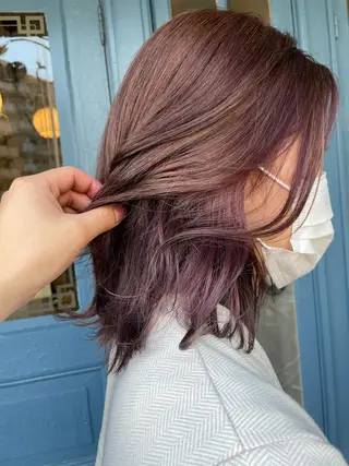 セミロング ブリーチ毛矯正.髪質 改善.髪にドラマをのヘアスタイル