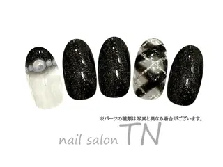 ネイル 矢川 まどかのネイルデザイン