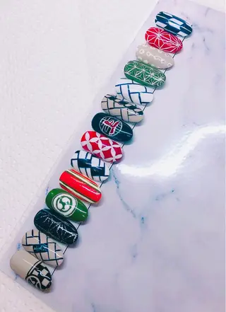 ネイル CROWN プライベートサロンのネイルデザイン