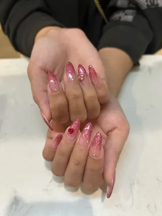 ネイル Raviy新宿店所属・やまだ ななせのネイルデザイン