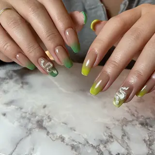 ネイル Ami 🦥のネイルデザイン