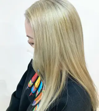 カラー fumikaブリーチ /ウルフのヘアスタイル