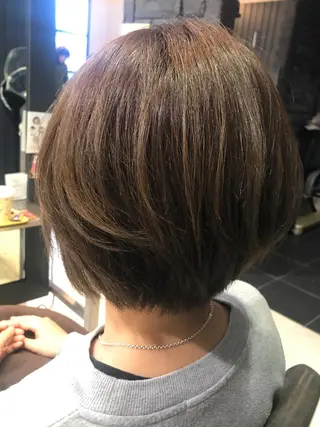 ショート カラー 水原 恵莉香のヘアスタイル