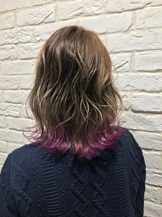 ショート カラー UMEDA FIGAROのヘアスタイル