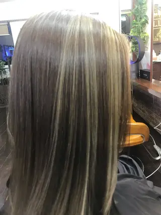 セミロング カラー 桧山 真のヘアスタイル