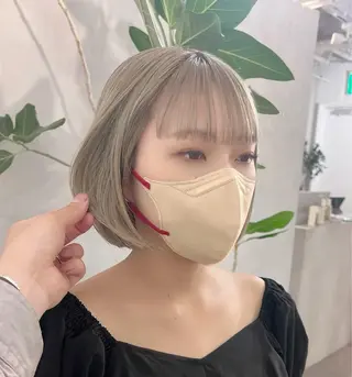 ミディアム foto所属・𝐁𝐋𝐔𝐄𝐓 /カット特化/新宿のヘアスタイル