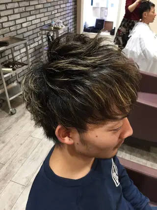 ショート カラー メンズ 髪質改善/痛ませ ないカラー/西村航大のヘアスタイル