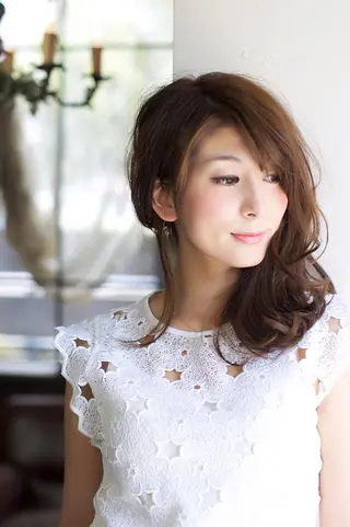 セミロング ロング Euphoria 【ユーフォリア】のヘアスタイル