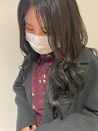 ロング カラー 山内 愛可のヘアスタイル