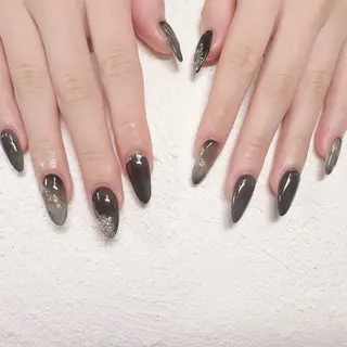 ネイル Regaro i.sのネイルデザイン