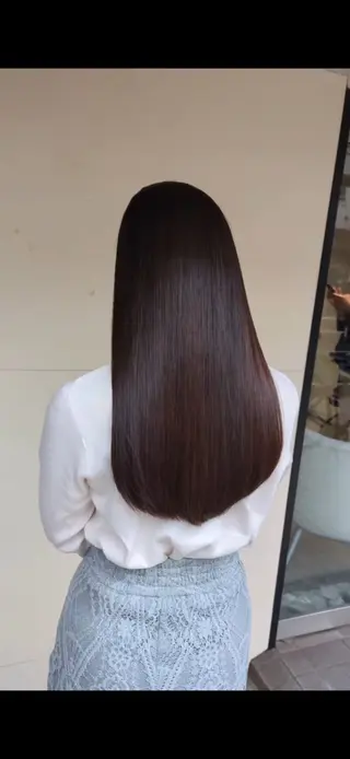 ロング ⭕鏡のような劇艶/ 賀川サトシ⭕️のヘアスタイル