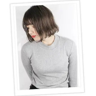 ショート カラー 荒木 依莉亜のヘアスタイル