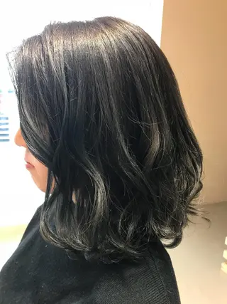 セミロング カラー 関口 友行のヘアスタイル