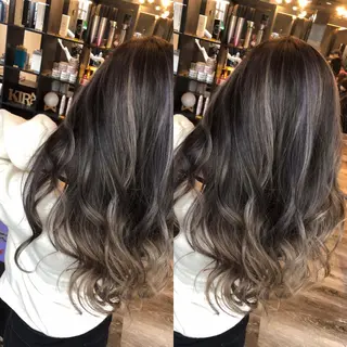 セミロング カラー KIRA スズキ タクヤ／店長のヘアスタイル