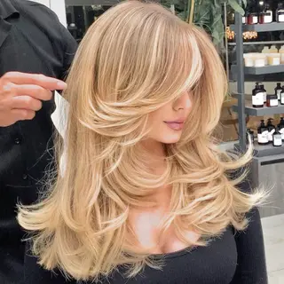 ロング 🌸MAYU🌸 ハイトーン➕レイヤーのヘアスタイル