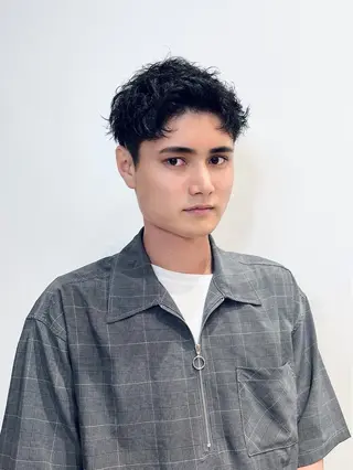 メンズ アイブロウ Qin shaire salon 原宿verno店所属・【センターパート】 ETO／江藤翼の眉毛・アイブロウイメージ