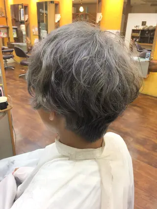 ショート カラー メンズ 田辺 黎花のヘアスタイル