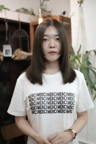 セミロング カラー 木村陸弥 似合わせ 透明感カラー🌿のヘアスタイル