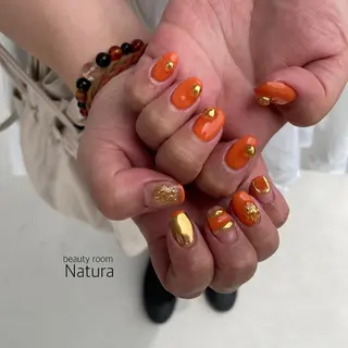 ネイル マツエク・マツパ アイブロウ beautyroom Naturaのネイルデザイン