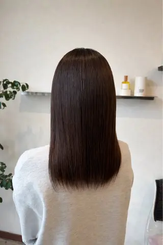 ミディアム カラー ShowBit ／mioのヘアスタイル