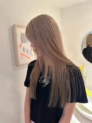 ロング カラー 磯　亜由香 🌷ブリーチのヘアスタイル