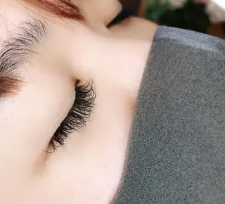 マツエク・マツパ リン リンのネイルデザイン