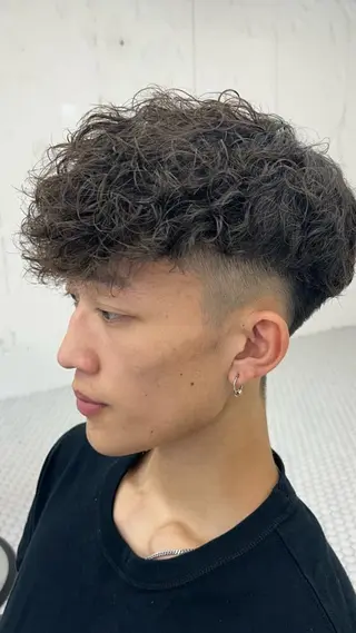 ショート パーマ stella 新長田所属・小段 颯のヘアスタイル