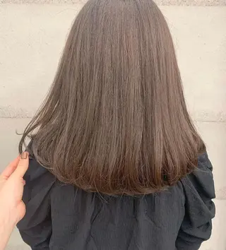 ミディアム カラー 透明感/オリーブ/ グレージュ/YUKAのヘアスタイル
