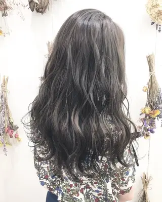 ロング 大人透明感艶カラー 寺田稜のヘアスタイル