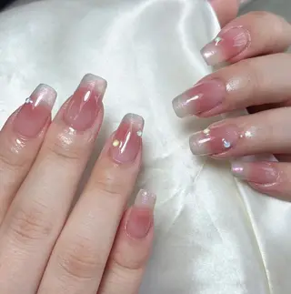 ネイル RAFFINE haru🦋🩵のネイルデザイン