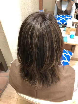 ミディアム 阿部 美咲のヘアスタイル