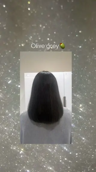 セミロング 透明感カラー Suzu.•♬のヘアスタイル