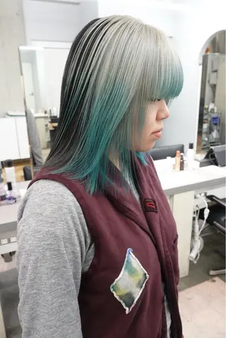 ミディアム ✨ブリーチ/顔周り レイヤー¦YUKA✨のヘアスタイル