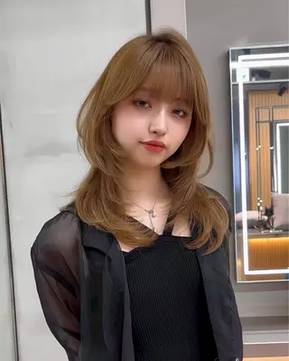 セミロング カラー Lond mare レイヤーカット/韓国のヘアスタイル