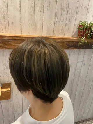 ショート カラー 成田 海斗のヘアスタイル