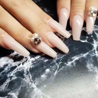 セミロング ネイル クロキ 。のネイルデザイン