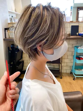 ショート カラー 柳 雄輝のヘアスタイル