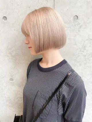 ショート カラー ヘアアレンジ ミニボブ/ブリーチ 🌈MISATOのヘアスタイル