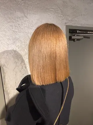 ミディアム カラー マツナガ トモコのヘアスタイル